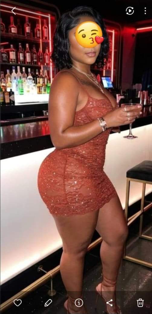 Lisbeth - Dominicana de tetas grandes y cola de ensueño, pete sin forro y garche a full